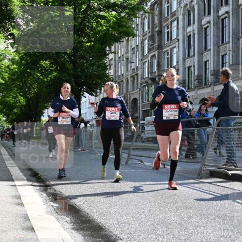 14.06.2026 - REWE Women's Run J. Mangold http://msf.ph/oto/9754818 14.06.2026 10:14:51 Ziel 10374, 10404, 10644, 10689, 11398 meine-sportfotos.de