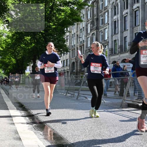 14.06.2026 - REWE Women's Run J. Mangold http://msf.ph/oto/9754827 14.06.2026 10:14:52 Ziel 10374, 10404, 10644, 10689, 11398 meine-sportfotos.de