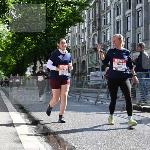 14.06.2026 - REWE Women's Run J. Mangold http://msf.ph/oto/9754832 14.06.2026 10:14:52 Ziel 10374, 10404, 10644, 10689, 11398 meine-sportfotos.de