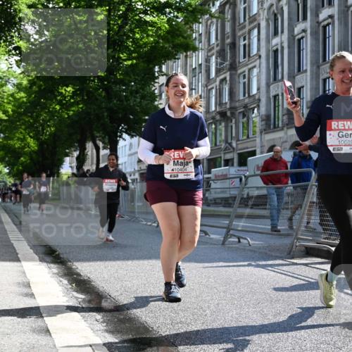 14.06.2026 - REWE Women's Run J. Mangold http://msf.ph/oto/9754837 14.06.2026 10:14:53 Ziel 10374, 10404, 10644, 10689, 11398 meine-sportfotos.de