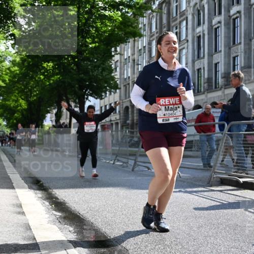 14.06.2026 - REWE Women's Run J. Mangold http://msf.ph/oto/9754842 14.06.2026 10:14:53 Ziel 10374, 10404, 10644, 10689, 11398 meine-sportfotos.de