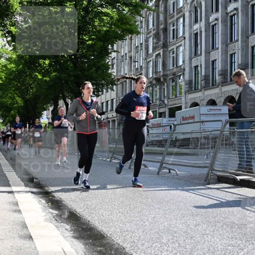 14.06.2026 - REWE Women's Run J. Mangold http://msf.ph/oto/9754883 14.06.2026 10:15:04 Ziel 10523, 10577, 10758, 11120, 11430 meine-sportfotos.de