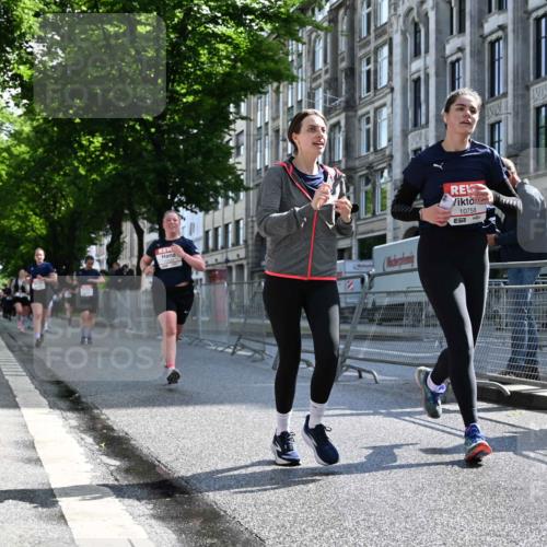 14.06.2026 - REWE Women's Run J. Mangold http://msf.ph/oto/9754897 14.06.2026 10:15:05 Ziel 10330, 10523, 10577, 10758, 11120, 11430 meine-sportfotos.de