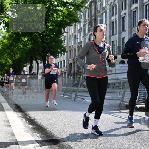 14.06.2026 - REWE Women's Run J. Mangold http://msf.ph/oto/9754899 14.06.2026 10:15:05 Ziel 10330, 10523, 10577, 10758, 11120, 11430 meine-sportfotos.de