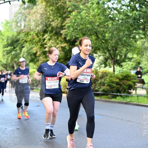 14.06.2026 - REWE Women's Run Dr. Thomas Lammeyer http://msf.ph/oto/9754931 14.06.2026 09:18:16 Laufen 10391, 7, 10463, 7 meine-sportfotos.de