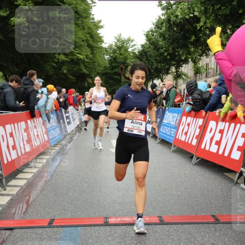 14.06.2026 - REWE Women's Run Strokosch-Dieckow http://msf.ph/oto/9754954 14.06.2026 09:47:39 Ziel 10081, 10118, 10120, 10206, 10790, 10808 meine-sportfotos.de