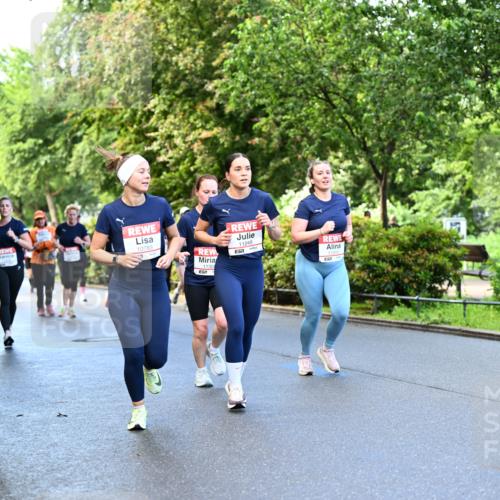 14.06.2026 - REWE Women's Run Dr. Thomas Lammeyer http://msf.ph/oto/9754971 14.06.2026 09:18:21 Laufen 10783, 1130, 11248, 11319, 57 meine-sportfotos.de