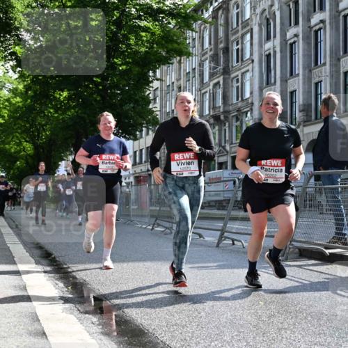 14.06.2026 - REWE Women's Run J. Mangold http://msf.ph/oto/9754976 14.06.2026 10:15:16 Ziel 10171, 10202, 10249, 10432, 10570, 10612, 10619, 10630, 10746, 11106, 11151 meine-sportfotos.de