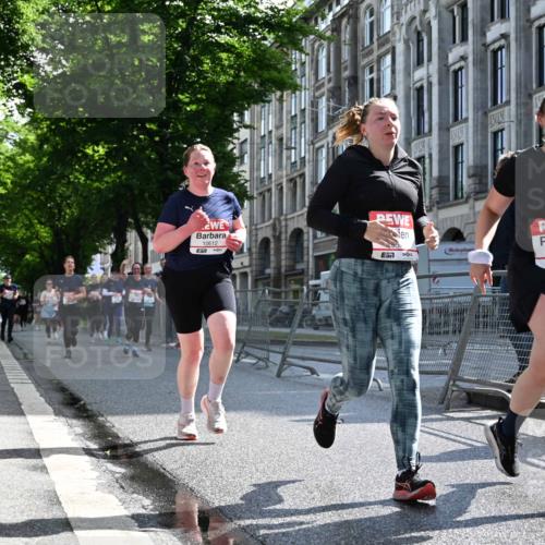 14.06.2026 - REWE Women's Run J. Mangold http://msf.ph/oto/9754983 14.06.2026 10:15:16 Ziel 10171, 10202, 10249, 10432, 10570, 10612, 10619, 10630, 10746, 11106, 11151 meine-sportfotos.de