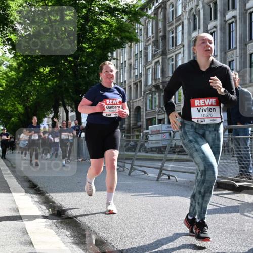 14.06.2026 - REWE Women's Run J. Mangold http://msf.ph/oto/9754986 14.06.2026 10:15:16 Ziel 10171, 10202, 10249, 10432, 10570, 10612, 10619, 10630, 10746, 11106, 11151 meine-sportfotos.de