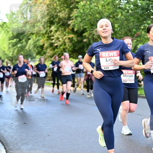 14.06.2026 - REWE Women's Run Dr. Thomas Lammeyer http://msf.ph/oto/9754990 14.06.2026 09:18:22 Laufen 10783, 7, 11304, 11248, 7, 11319, 57 meine-sportfotos.de