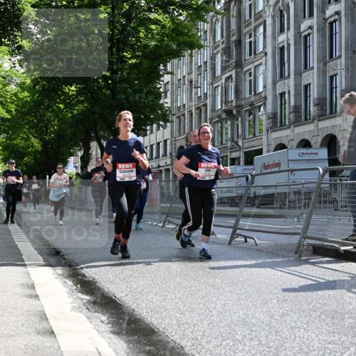 14.06.2026 - REWE Women's Run J. Mangold http://msf.ph/oto/9755020 14.06.2026 10:15:20 Ziel 10171, 10202, 10209, 10432, 10570, 10612, 10619 meine-sportfotos.de