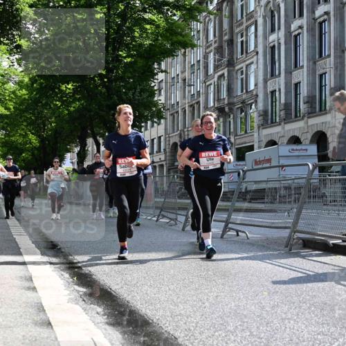 14.06.2026 - REWE Women's Run J. Mangold http://msf.ph/oto/9755023 14.06.2026 10:15:20 Ziel 10171, 10202, 10209, 10432, 10570, 10612, 10619 meine-sportfotos.de