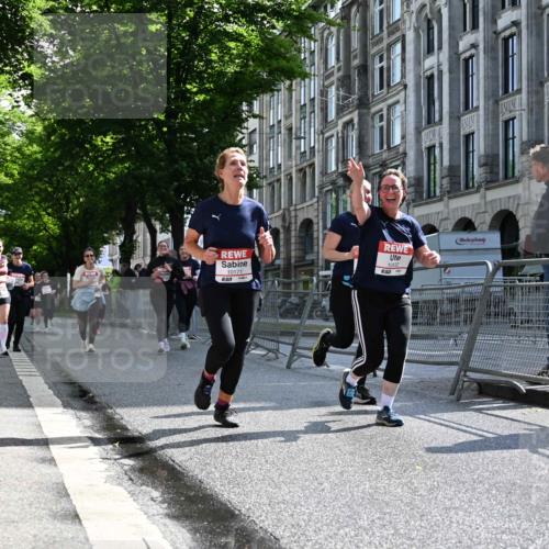 14.06.2026 - REWE Women's Run J. Mangold http://msf.ph/oto/9755031 14.06.2026 10:15:21 Ziel 10171, 10209, 10314, 10420, 10432, 10612, 10619, 10698, 11380, 11381 meine-sportfotos.de