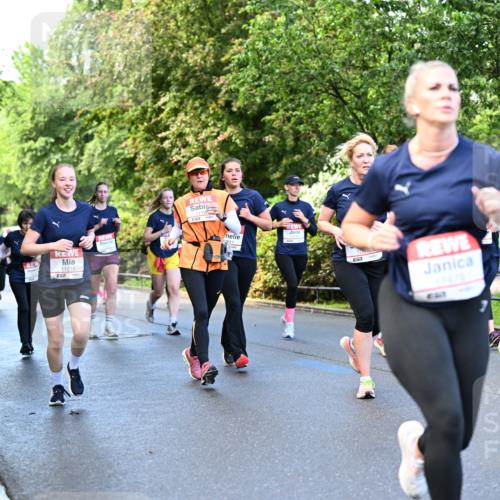 14.06.2026 - REWE Women's Run Dr. Thomas Lammeyer http://msf.ph/oto/9755033 14.06.2026 09:18:26 Laufen 11016, 7, 57, 10984 meine-sportfotos.de
