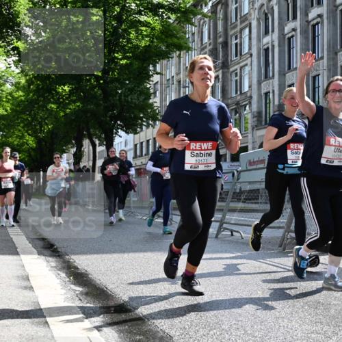 14.06.2026 - REWE Women's Run J. Mangold http://msf.ph/oto/9755040 14.06.2026 10:15:21 Ziel 10171, 10209, 10314, 10420, 10432, 10612, 10619, 10698, 11380, 11381 meine-sportfotos.de