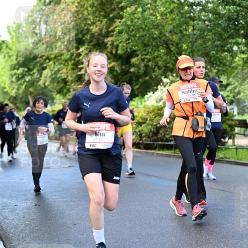 14.06.2026 - REWE Women's Run Dr. Thomas Lammeyer http://msf.ph/oto/9755049 14.06.2026 09:18:27 Laufen 11016, 7, 11198, 7, 10802 meine-sportfotos.de