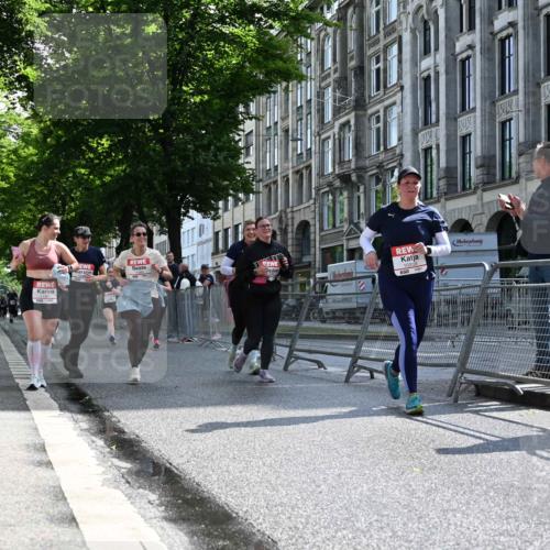 14.06.2026 - REWE Women's Run J. Mangold http://msf.ph/oto/9755064 14.06.2026 10:15:23 Ziel 10171, 10209, 10314, 10420, 10432, 10487, 10619, 10698, 11029, 11168, 11380, 11381 meine-sportfotos.de