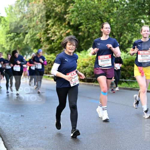 14.06.2026 - REWE Women's Run Dr. Thomas Lammeyer http://msf.ph/oto/9755071 14.06.2026 09:18:29 Laufen 10613, 10279, 7, 10280, 7 meine-sportfotos.de