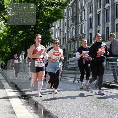 14.06.2026 - REWE Women's Run J. Mangold http://msf.ph/oto/9755093 14.06.2026 10:15:25 Ziel 10171, 10209, 10314, 10420, 10432, 10472, 10487, 10619, 10698, 11029, 11168, 11380, 11381 meine-sportfotos.de