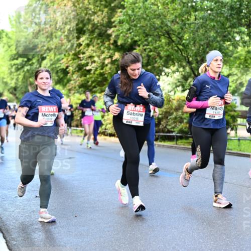 14.06.2026 - REWE Women's Run Dr. Thomas Lammeyer http://msf.ph/oto/9755103 14.06.2026 09:18:32 Laufen 10608, 10315, 57, 11383, 7, 10860 meine-sportfotos.de