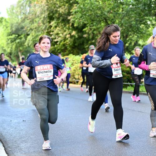 14.06.2026 - REWE Women's Run Dr. Thomas Lammeyer http://msf.ph/oto/9755109 14.06.2026 09:18:32 Laufen 10608, 57, 10315, 11383, 10860 meine-sportfotos.de
