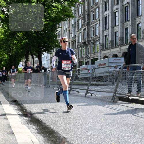 14.06.2026 - REWE Women's Run J. Mangold http://msf.ph/oto/9755179 14.06.2026 10:15:47 Ziel 10037, 10038, 10143, 10179, 11072, 11085 meine-sportfotos.de