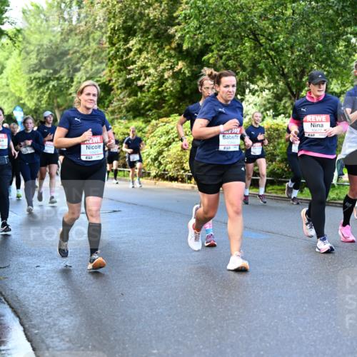 14.06.2026 - REWE Women's Run Dr. Thomas Lammeyer http://msf.ph/oto/9755180 14.06.2026 09:18:38 Laufen 10923, 57, 10677, 10405 meine-sportfotos.de