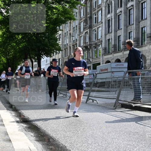 14.06.2026 - REWE Women's Run J. Mangold http://msf.ph/oto/9755191 14.06.2026 10:15:50 Ziel 10037, 10038, 10143, 10179, 11072, 11085 meine-sportfotos.de