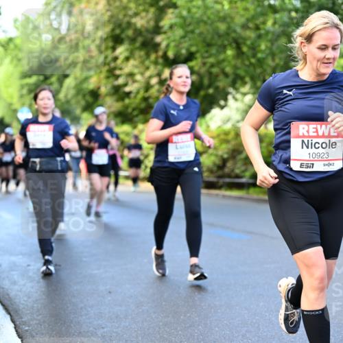 14.06.2026 - REWE Women's Run Dr. Thomas Lammeyer http://msf.ph/oto/9755203 14.06.2026 09:18:40 Laufen 10923, 10377 meine-sportfotos.de