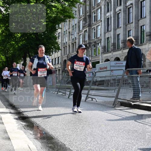 14.06.2026 - REWE Women's Run J. Mangold http://msf.ph/oto/9755210 14.06.2026 10:15:52 Ziel 10143, 10289, 11072, 11085 meine-sportfotos.de