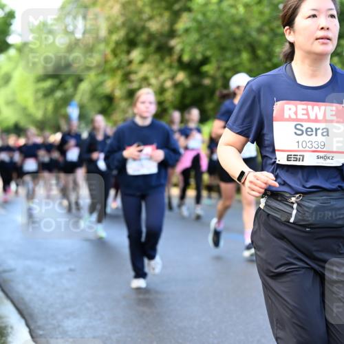 14.06.2026 - REWE Women's Run Dr. Thomas Lammeyer http://msf.ph/oto/9755213 14.06.2026 09:18:42 Laufen 10339, 7 meine-sportfotos.de