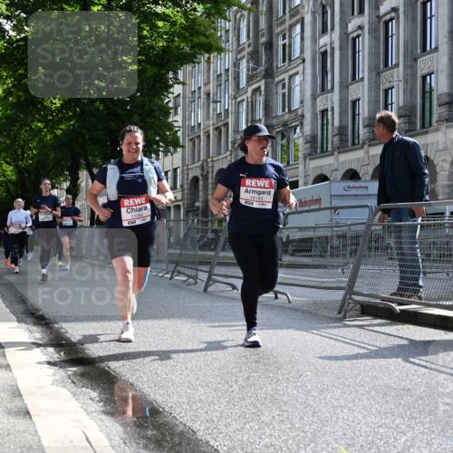 14.06.2026 - REWE Women's Run J. Mangold http://msf.ph/oto/9755214 14.06.2026 10:15:52 Ziel 10143, 10289, 11072, 11085 meine-sportfotos.de