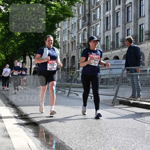 14.06.2026 - REWE Women's Run J. Mangold http://msf.ph/oto/9755216 14.06.2026 10:15:52 Ziel 10143, 10289, 11072, 11085 meine-sportfotos.de
