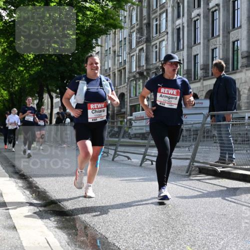 14.06.2026 - REWE Women's Run J. Mangold http://msf.ph/oto/9755219 14.06.2026 10:15:52 Ziel 10143, 10289, 11072, 11085 meine-sportfotos.de