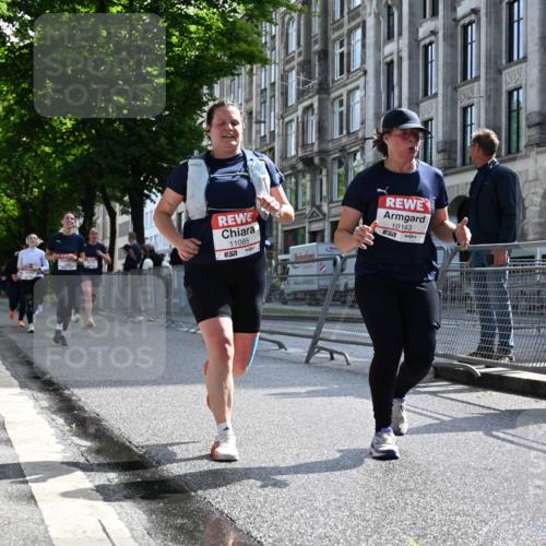 14.06.2026 - REWE Women's Run J. Mangold http://msf.ph/oto/9755222 14.06.2026 10:15:53 Ziel 10143, 10200, 10289, 11061, 11072, 11085 meine-sportfotos.de
