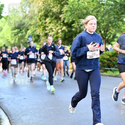 14.06.2026 - REWE Women's Run Dr. Thomas Lammeyer http://msf.ph/oto/9755224 14.06.2026 09:18:43 Laufen 10421, 7, 37 meine-sportfotos.de