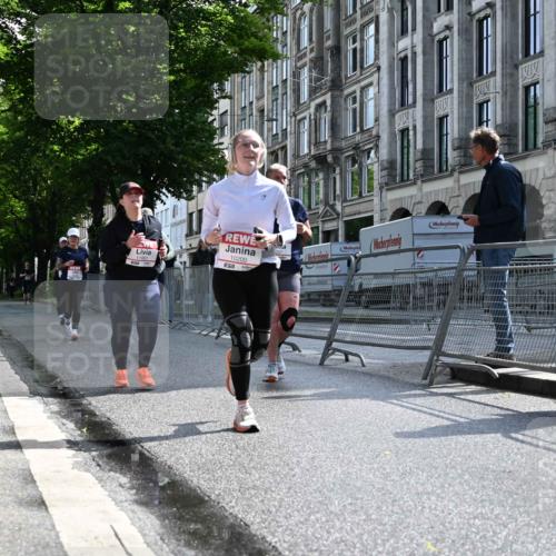14.06.2026 - REWE Women's Run J. Mangold http://msf.ph/oto/9755249 14.06.2026 10:15:57 Ziel 10143, 10200, 10289, 10658, 11061, 11085, 11227, 11490 meine-sportfotos.de