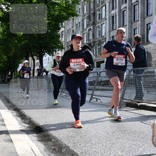 14.06.2026 - REWE Women's Run J. Mangold http://msf.ph/oto/9755263 14.06.2026 10:15:59 Ziel 10200, 10289, 10658, 11061, 11227, 11490 meine-sportfotos.de