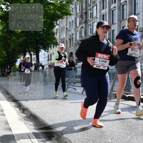 14.06.2026 - REWE Women's Run J. Mangold http://msf.ph/oto/9755269 14.06.2026 10:15:59 Ziel 10200, 10289, 10658, 11061, 11227, 11490 meine-sportfotos.de