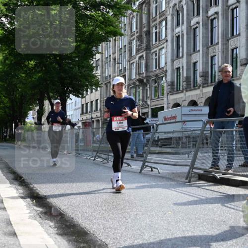 14.06.2026 - REWE Women's Run J. Mangold http://msf.ph/oto/9755297 14.06.2026 10:16:02 Ziel 10200, 10658, 11061, 11222, 11227, 11490 meine-sportfotos.de