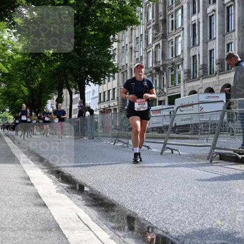 14.06.2026 - REWE Women's Run J. Mangold http://msf.ph/oto/9755314 14.06.2026 10:16:46 Ziel 10829 meine-sportfotos.de