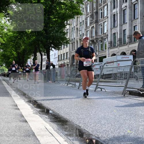 14.06.2026 - REWE Women's Run J. Mangold http://msf.ph/oto/9755316 14.06.2026 10:16:46 Ziel 10829 meine-sportfotos.de