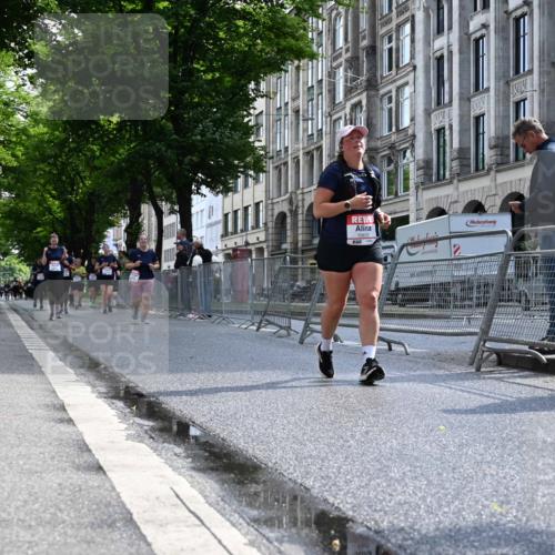 14.06.2026 - REWE Women's Run J. Mangold http://msf.ph/oto/9755319 14.06.2026 10:16:46 Ziel 10829 meine-sportfotos.de