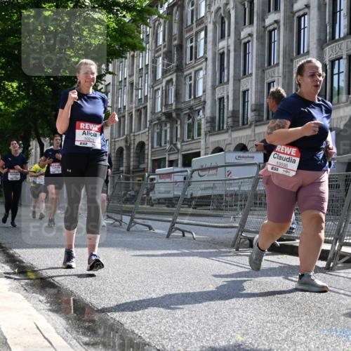 14.06.2026 - REWE Women's Run J. Mangold http://msf.ph/oto/9755337 14.06.2026 10:16:53 Ziel 10035, 10216, 10957, 10990, 11000, 11226, 11400 meine-sportfotos.de