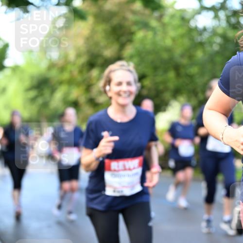 14.06.2026 - REWE Women's Run Dr. Thomas Lammeyer http://msf.ph/oto/9755343 14.06.2026 09:18:52 Laufen 110 meine-sportfotos.de