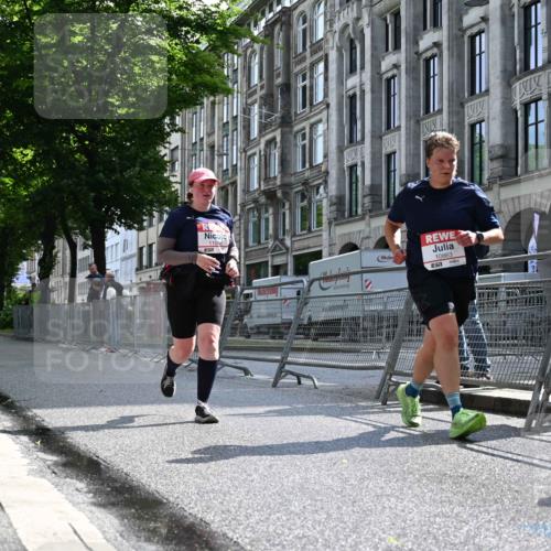 14.06.2026 - REWE Women's Run J. Mangold http://msf.ph/oto/9755379 14.06.2026 10:16:59 Ziel 10863, 10957, 10990, 11000, 11088, 11226, 11400 meine-sportfotos.de