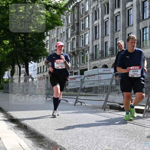 14.06.2026 - REWE Women's Run J. Mangold http://msf.ph/oto/9755382 14.06.2026 10:16:59 Ziel 10863, 10957, 10990, 11000, 11088, 11226, 11400 meine-sportfotos.de