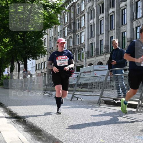 14.06.2026 - REWE Women's Run J. Mangold http://msf.ph/oto/9755384 14.06.2026 10:17:00 Ziel 10863, 10957, 10990, 11000, 11088, 11226, 11400 meine-sportfotos.de