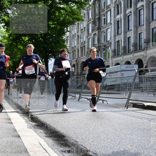 14.06.2026 - REWE Women's Run J. Mangold http://msf.ph/oto/9755396 14.06.2026 10:17:22 Ziel 10270, 10316, 10615, 10877 meine-sportfotos.de
